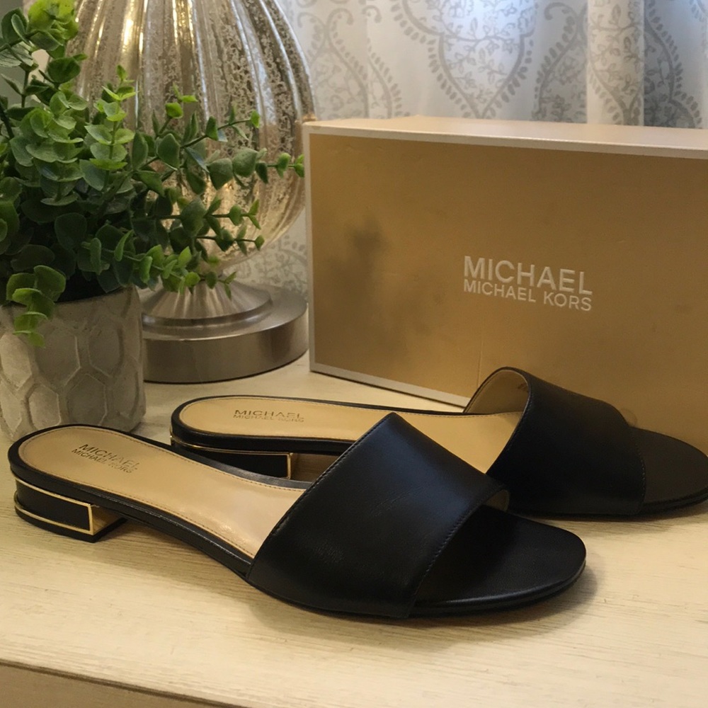 ✨ MICHAEL Michael Kors ✨ Slides • Sandals